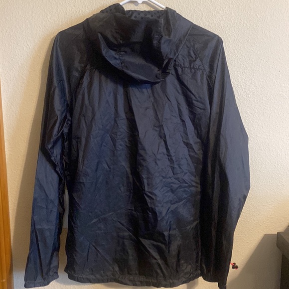Ideology thin rain jacket size medium - Picture 5 of 5